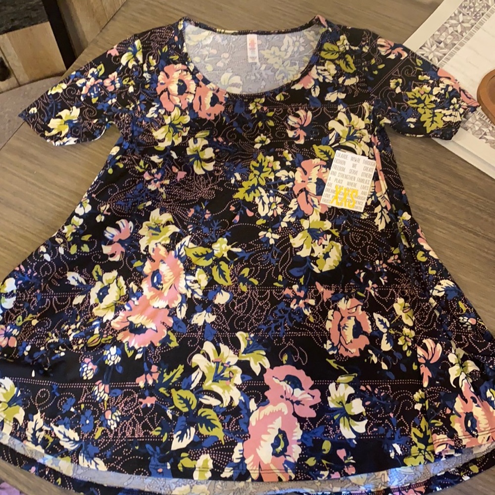Woman’s shirt - New